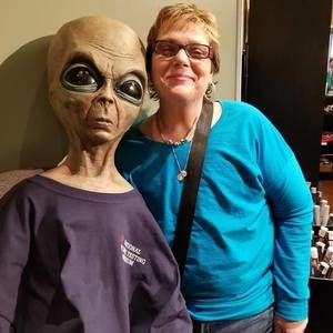 Meet your Posher, Loreen